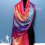 شال هفت‌رنگ ژاکارد گوچی با پود سرخابی