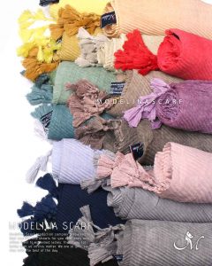 شال پلیسه منگوله دار مدلینا 1031 بهاره