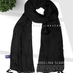 شال مشکی پلیسه