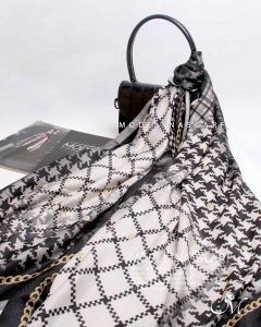 خرید روسری موهر چهارخانه