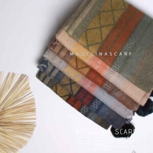 شال موهر پم پم دار اصل مدلینا 1194