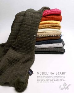 شال پلیسه مربعی پم پم دار