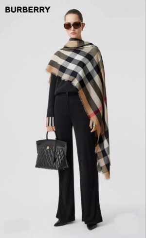 روسری BURBERRY ریشه درجه یک تک رنگ