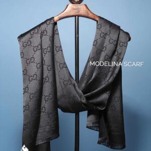 624M4 شال GUCCI