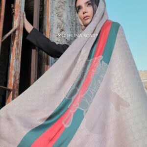 624M6 شال Gucci